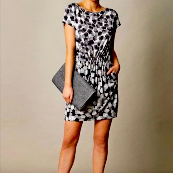 Diane Von Furstenberg Dresses & Skirts - Diane von Furstenberg Odea Silk Jersey Dress 12